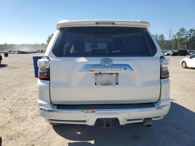 Photo 6 from auction – 2018 TOYOTA 4RUNNER SR with VIN JTEZU5JR7J5174010