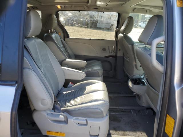 Photo 11 from auction – 2011 TOYOTA SIENNA XLE with VIN 5TDDK3DC6BS005673