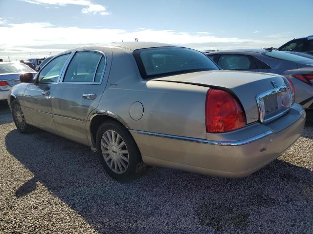 Photo 2 from auction – 2004 LINCOLN TOWN CAR E with VIN 1LNHM81W64Y635400