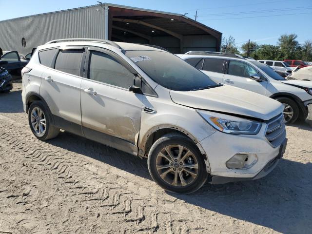 Photo 4 from auction – 2017 FORD ESCAPE SE with VIN 1FMCU0GDXHUC78205