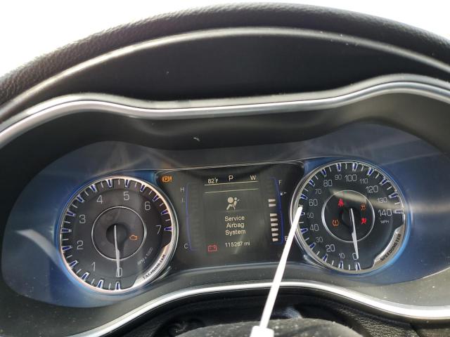 Foto 9 de la subasta – 2015 CHRYSLER 200 LIMITE con VIN 1C3CCCAB6FN720845