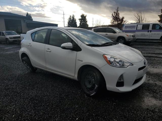 Photo 4 from auction – 2014 TOYOTA PRIUS C with VIN JTDKDTB33E1084662