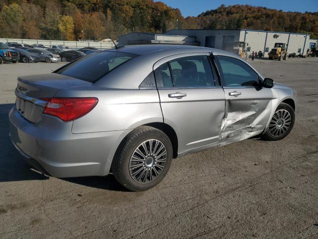 Photo 3 from auction – 2013 CHRYSLER 200 LX with VIN 1C3CCBAB4DN772241