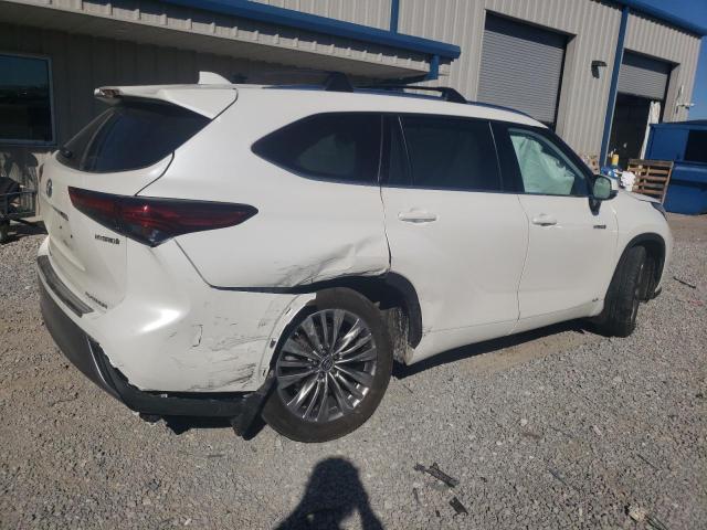 Photo 3 from auction – 2021 TOYOTA HIGHLANDER with VIN 5TDEBRCH2MS029430