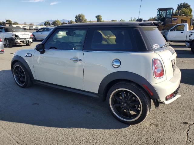 Photo 2 from auction – 2011 MINI COOPER S with VIN WMWSV3C51BTY14532