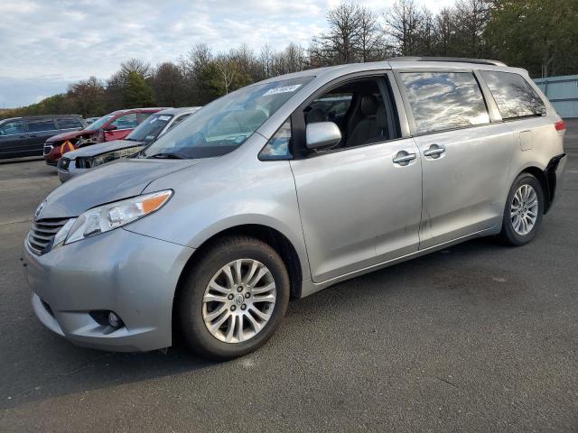 TOYOTA SIENNA XLE 2013 with VIN 5TDYK3DC0DS347785 - Photo from auction
