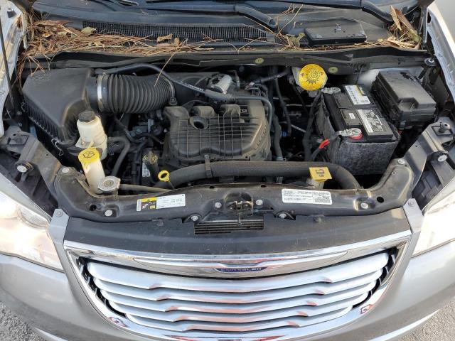 Photo 12 from auction – 2016 CHRYSLER TOWN & COU with VIN 2C4RC1BG3GR306317