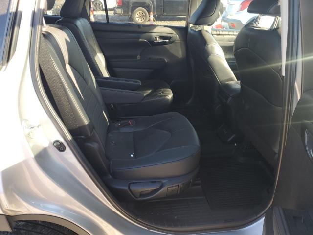 Photo 11 from auction – 2022 TOYOTA HIGHLANDER with VIN 5TDGZRBH2NS595451