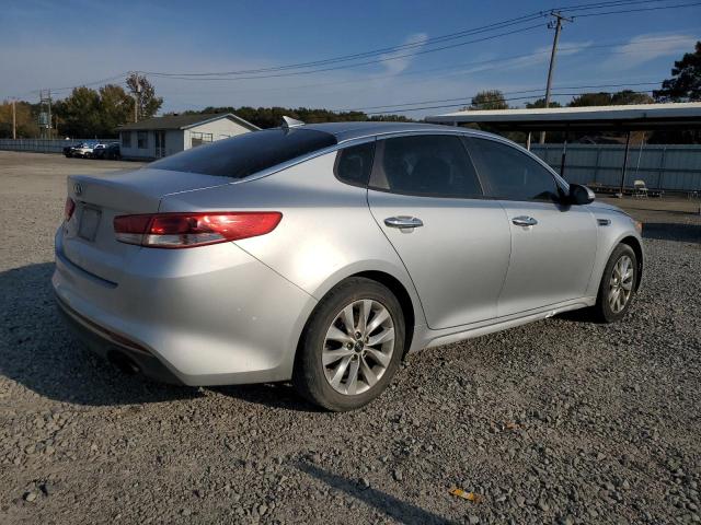 Photo 3 from auction – 2017 KIA OPTIMA LX with VIN 5XXGT4L32HG141102