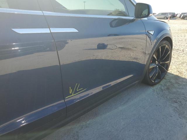 Photo 13 from auction – 2016 TESLA MODEL X with VIN 5YJXCBE45GFF00117