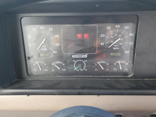 Photo 8 from auction – 1999 FREIGHTLINER CHASSIS X with VIN 4UZHXFBC7XCB80657