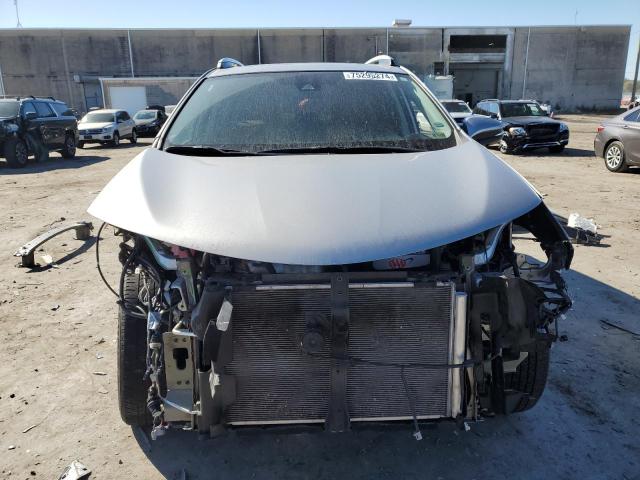 Photo 5 from auction – 2017 TOYOTA RAV4 LIMIT with VIN 2T3YFREV0HW332005