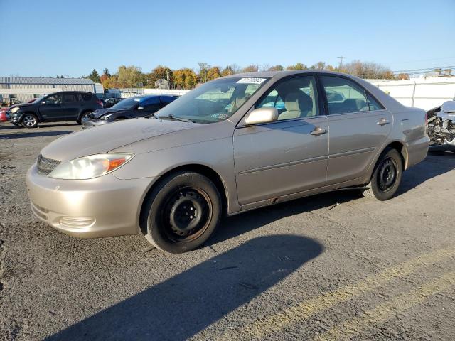 TOYOTA CAMRY LE 2002 with VIN 4T1BE32K52U047297 - Photo from auction