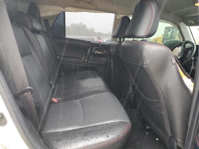 Photo 11 from auction – 2017 TOYOTA 4RUNNER SR with VIN JTEBU5JR8H5478958