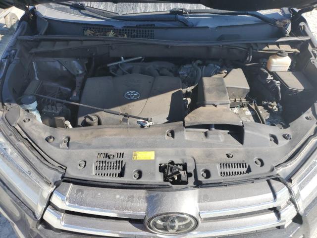 Photo 12 from auction – 2018 TOYOTA HIGHLANDER with VIN 5TDDZRFH0JS858169