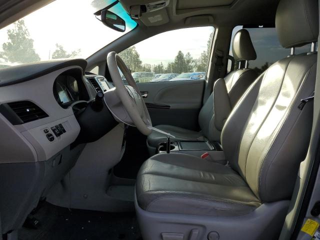 Photo 7 from auction – 2013 TOYOTA SIENNA XLE with VIN 5TDYK3DC8DS305994