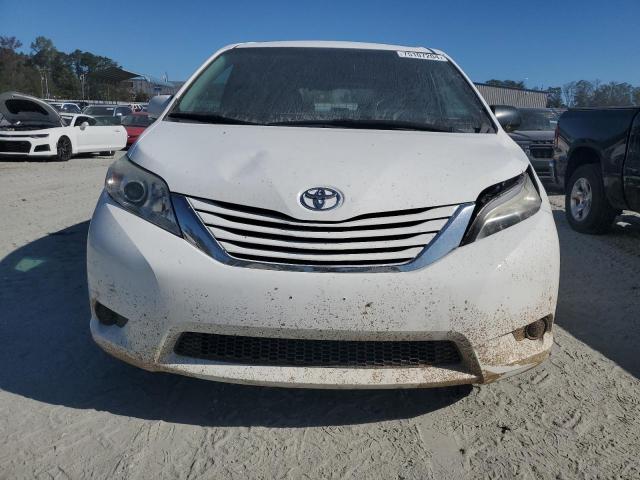 Photo 5 from auction – 2017 TOYOTA SIENNA LE with VIN 5TDKZ3DC9HS801832