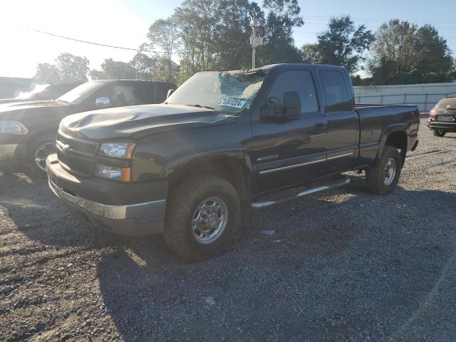 CHEVROLET SILVERADO 2005 with VIN 1GCHK29UX5E120526 - Photo from auction