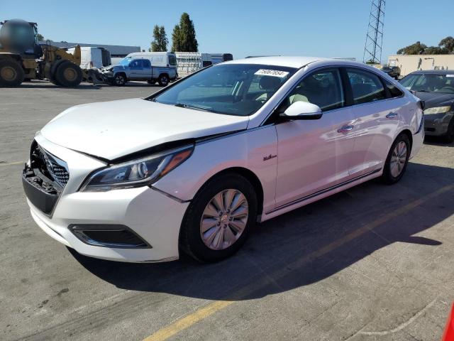 Photo 1 from auction – 2016 HYUNDAI SONATA HYB with VIN KMHE24L16GA011595