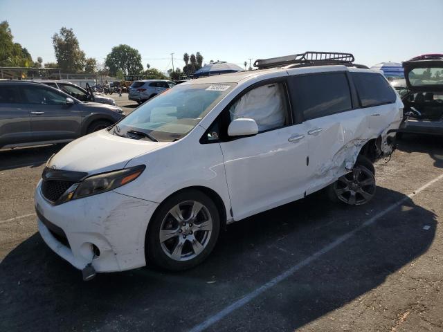 TOYOTA SIENNA SE 2017 with VIN 5TDXZ3DC9HS849823 - Photo from auction