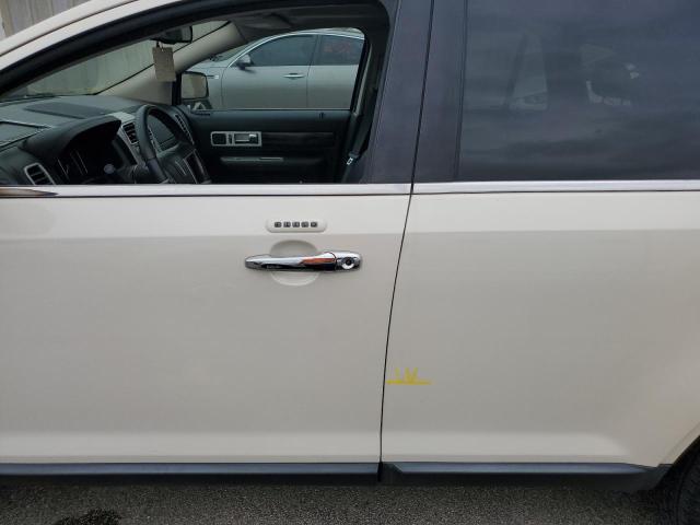 Photo 13 from auction – 2008 LINCOLN MKX with VIN 2LMDU88C78BJ11447