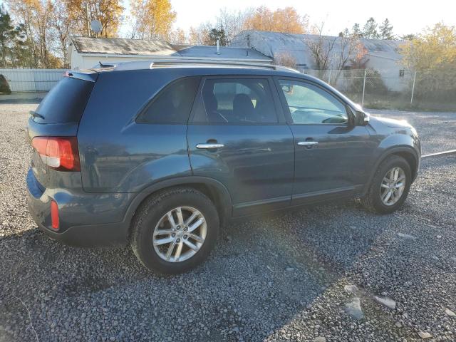 Photo 3 from auction – 2015 KIA SORENTO LX with VIN 5XYKT3A64FG577170