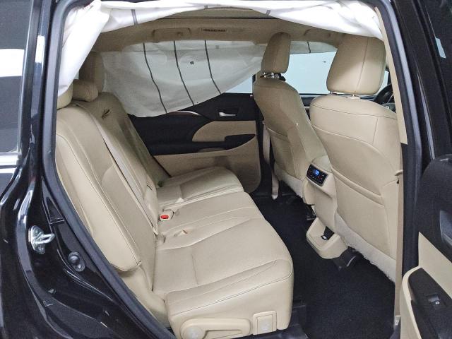 Photo 11 from auction – 2017 TOYOTA HIGHLANDER with VIN 5TDYZRFH2HS229668