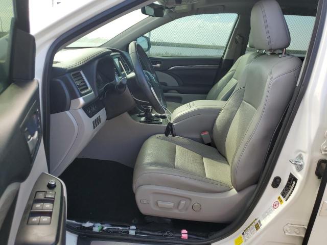 Photo 7 from auction – 2017 TOYOTA HIGHLANDER with VIN 5TDDZRFH0HS373945