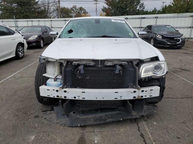 Photo 5 from auction – 2016 CHRYSLER 300C with VIN 2C3CCAKGXGH191182