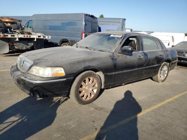 LINCOLN TOWN CAR S 2011 with VIN 2LNBL8CV0BX764193 - Photo from auction