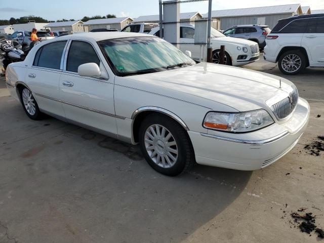 Photo 4 from auction – 2004 LINCOLN TOWN CAR U with VIN 1LNHM83W34Y601234
