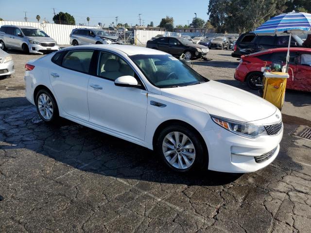 Photo 4 from auction – 2017 KIA OPTIMA EX with VIN 5XXGU4L38HG156877