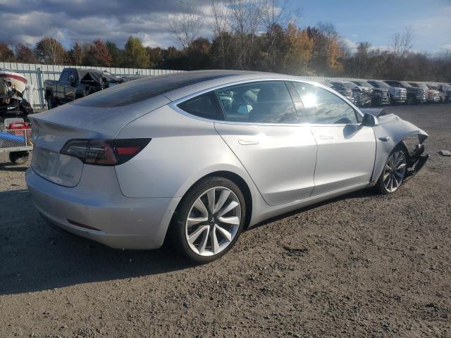 Photo 3 from auction – 2018 TESLA MODEL 3 with VIN 5YJ3E1EBXJF116923