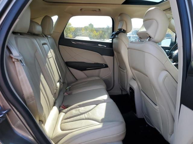 Photo 11 from auction – 2017 LINCOLN MKC RESERV with VIN 5LMCJ3C99HUL13728