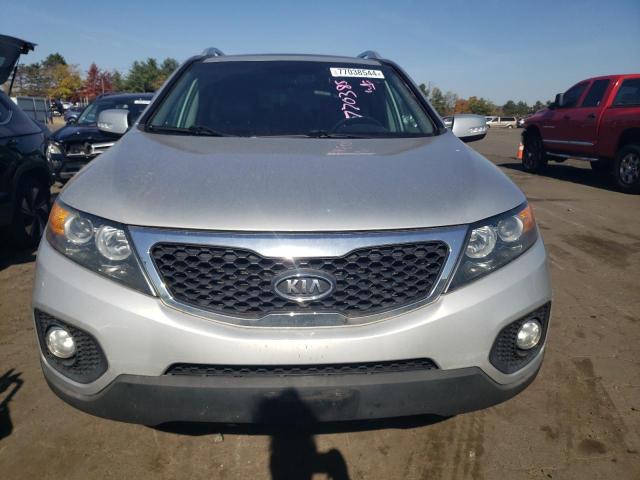 Photo 5 from auction – 2013 KIA SORENTO EX with VIN 5XYKUDA25DG396186