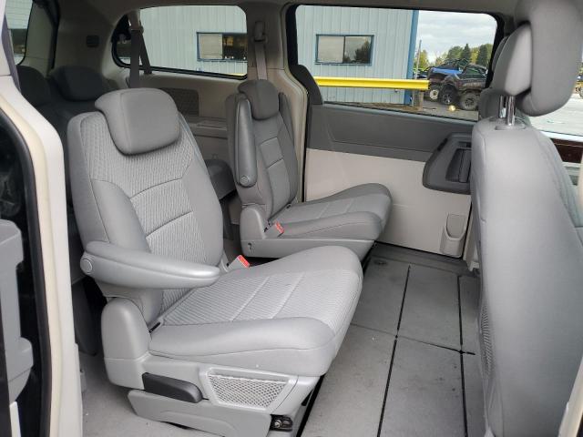 Photo 11 from auction – 2010 CHRYSLER TOWN & COU with VIN 2A4RR5DX4AR360343