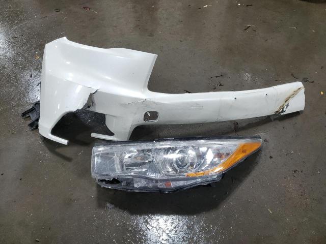 Photo 13 from auction – 2015 TOYOTA HIGHLANDER with VIN 5TDBKRFH2FS176753