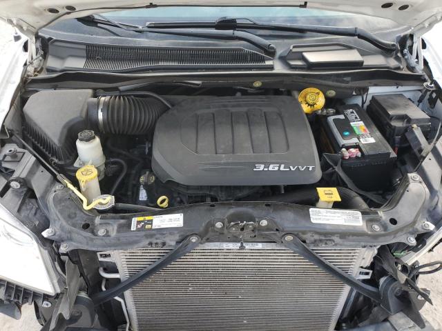 Photo 12 from auction – 2016 CHRYSLER TOWN & COU with VIN 2C4RC1CG9GR128072