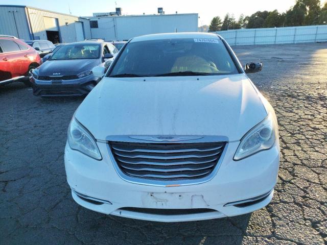 Photo 5 from auction – 2014 CHRYSLER 200 LX with VIN 1C3CCBAB9EN207582