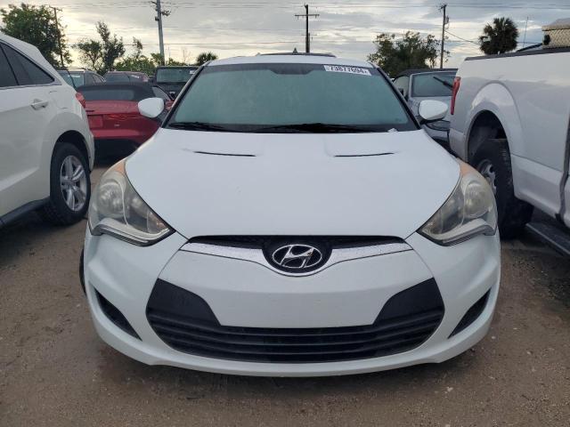 Photo 5 from auction – 2015 HYUNDAI VELOSTER with VIN KMHTC6AD6FU224427