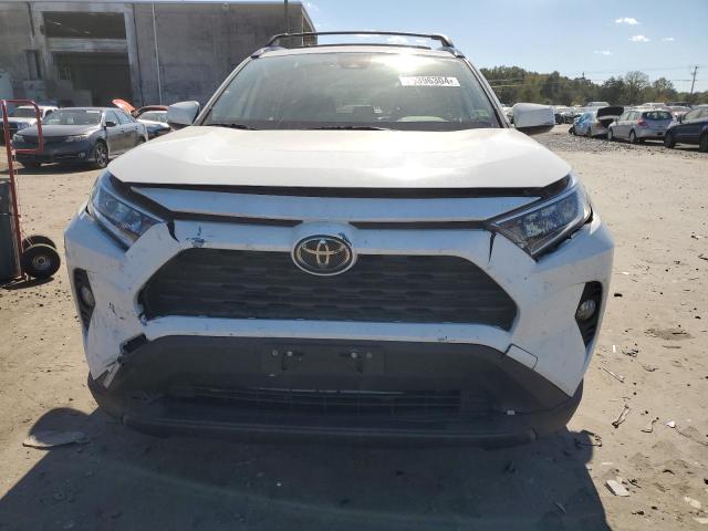 Photo 5 from auction – 2019 TOYOTA RAV4 XLE with VIN JTMP1RFVXKJ004430