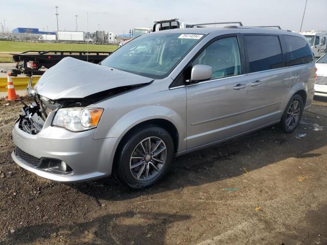 DODGE GRAND CARA 2017 с VIN 2C4RDGCG4HR750158 - Снимка от търг
