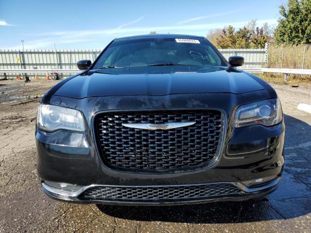 Photo 5 from auction – 2016 CHRYSLER 300 S with VIN 2C3CCAGG3GH162017