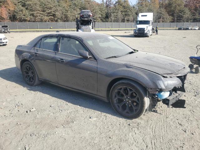 Photo 4 from auction – 2019 CHRYSLER 300 S with VIN 2C3CCABG9KH660710