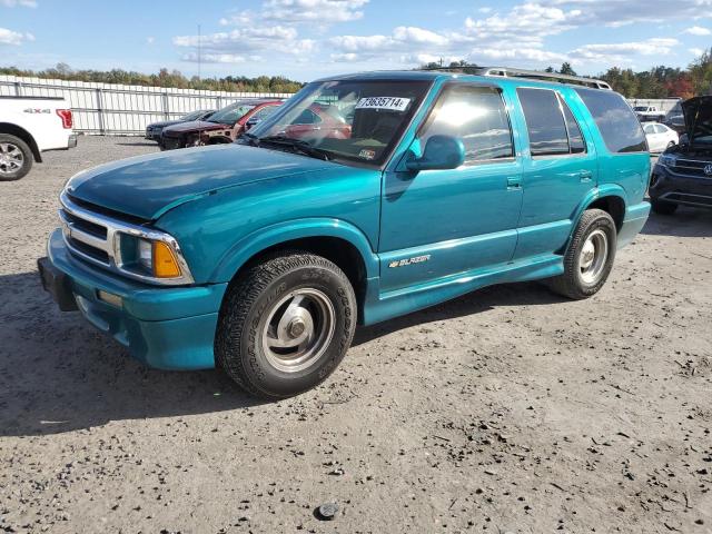 CHEVROLET BLAZER 1996 with VIN 1GNCS13W3T2166106 - Photo from auction