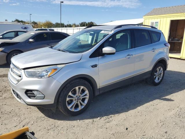 FORD ESCAPE SE 2018 z numerem VIN 1FMCU0GD4JUB75271 - Zdjęcie z aukcji