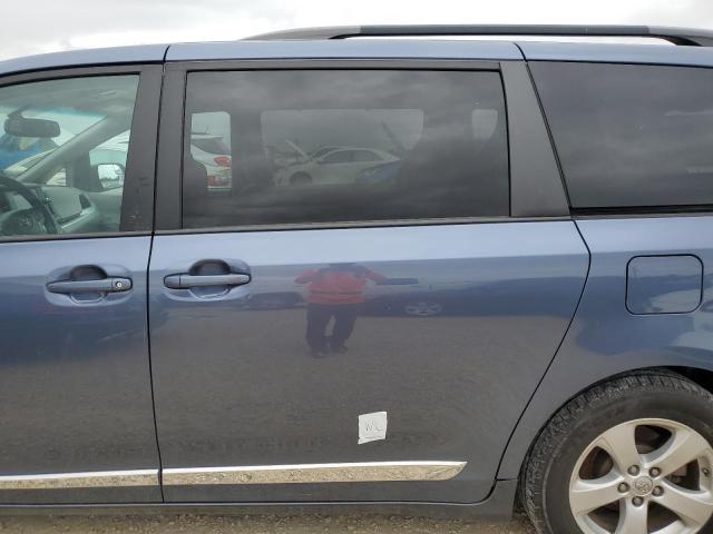 Photo 13 from auction – 2015 TOYOTA SIENNA LE with VIN 5TDKK3DC8FS572996