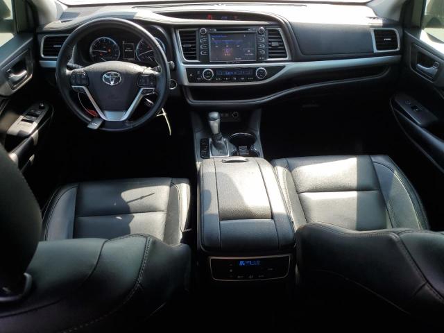 Photo 8 from auction – 2018 TOYOTA HIGHLANDER with VIN 5TDKZRFH5JS286717