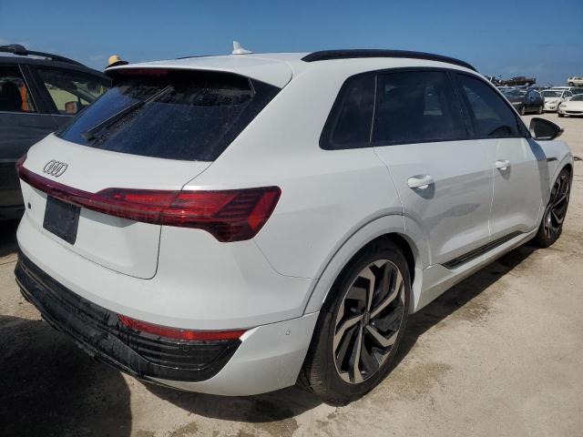 Снимка 3 от търг – 2024 AUDI Q8 E-TRON с VIN WA15AAGE5RB063343