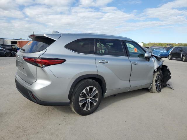 Photo 3 from auction – 2021 TOYOTA HIGHLANDER with VIN 5TDGZRAH9MS075098
